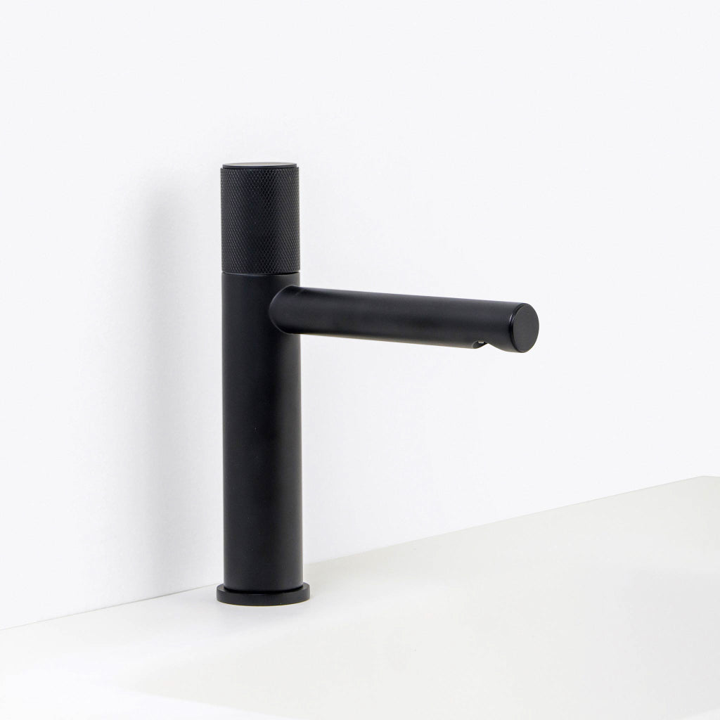 Metro Knurled Bathroom Faucet - Single Hole - 9" Brass/Matt Black