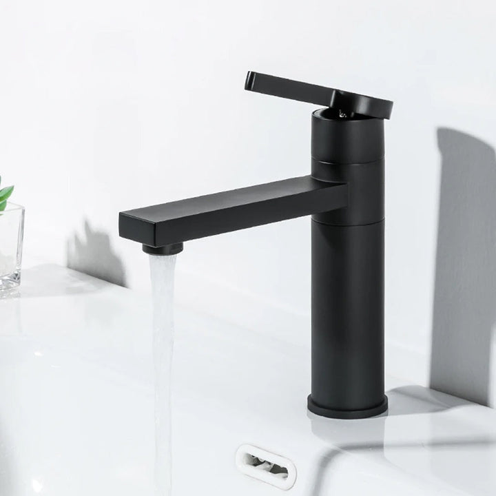 Metro Soho Bathroom Faucet - Single Hole - 8" Brass/Matt Black