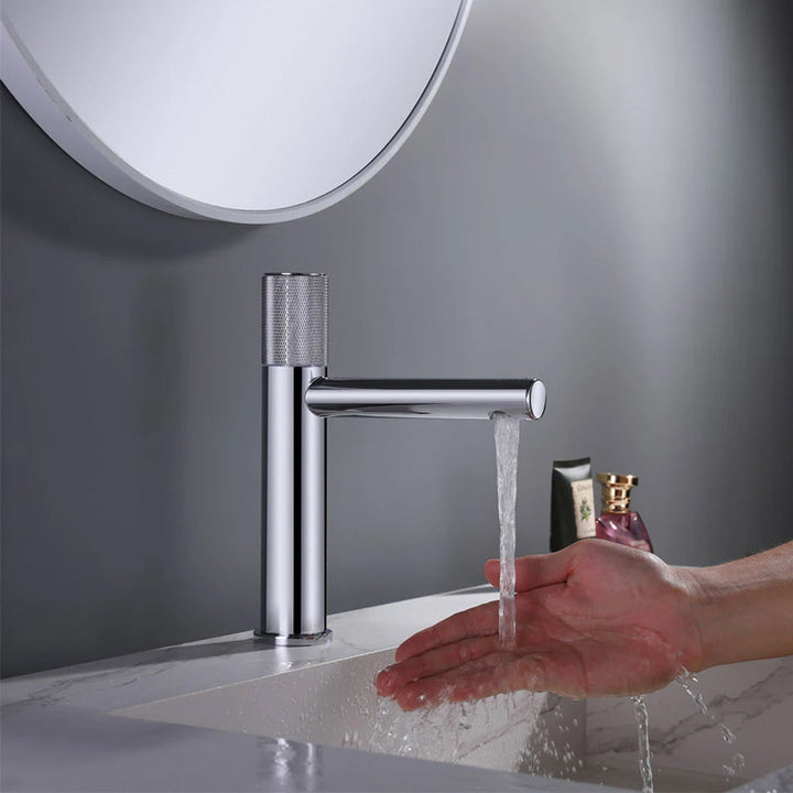 Metro Knurled Bathroom Faucet - Single Hole - 9" Brass/Matt Black